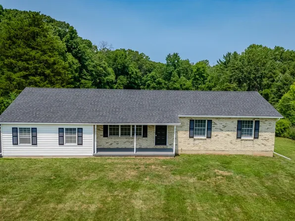 1401 Flint Hill Rd, Coopersburg, PA 18036