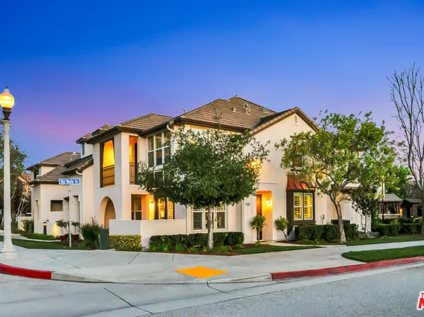 28667 Pietro Dr, Santa Clarita, CA 91354