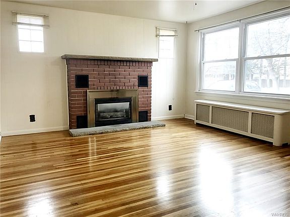 5th image of 193 Bigelow Pl