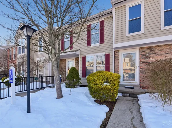 3030 Stratford Ct #122, Loveland, OH 45140