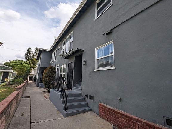 4th image of 6127 Romaine St APT 7