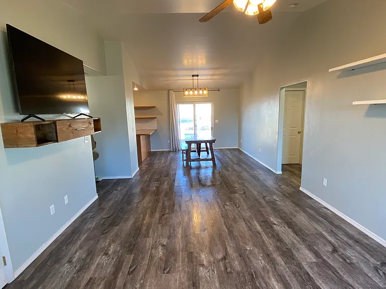 704 Ambrose Ave — Photo 2