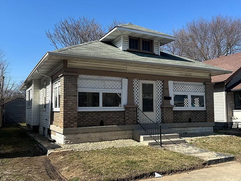 1122 King Ave — Photo 2