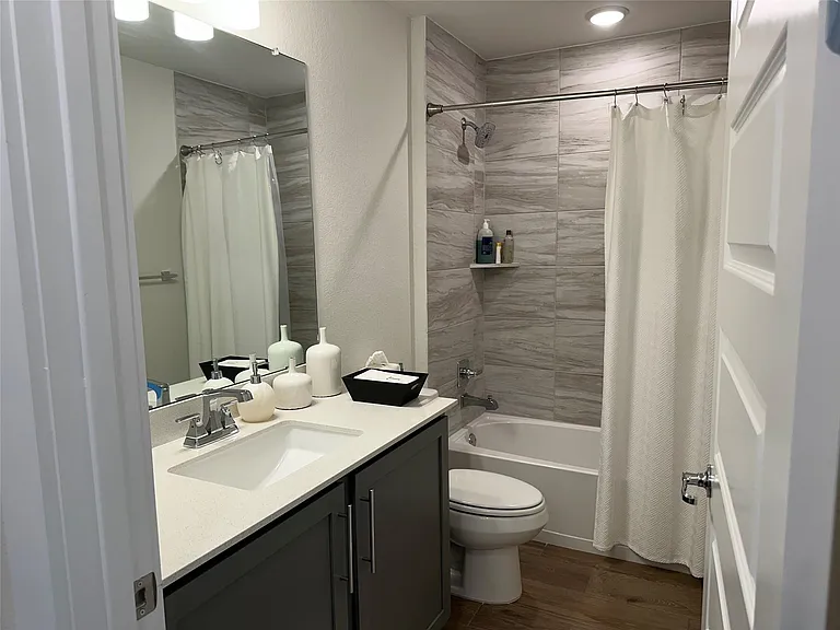 9608 Hamadryas Dr — Photo 16