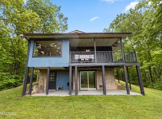 3724 Warden Branch Ln, Gatlinburg, TN 37738
