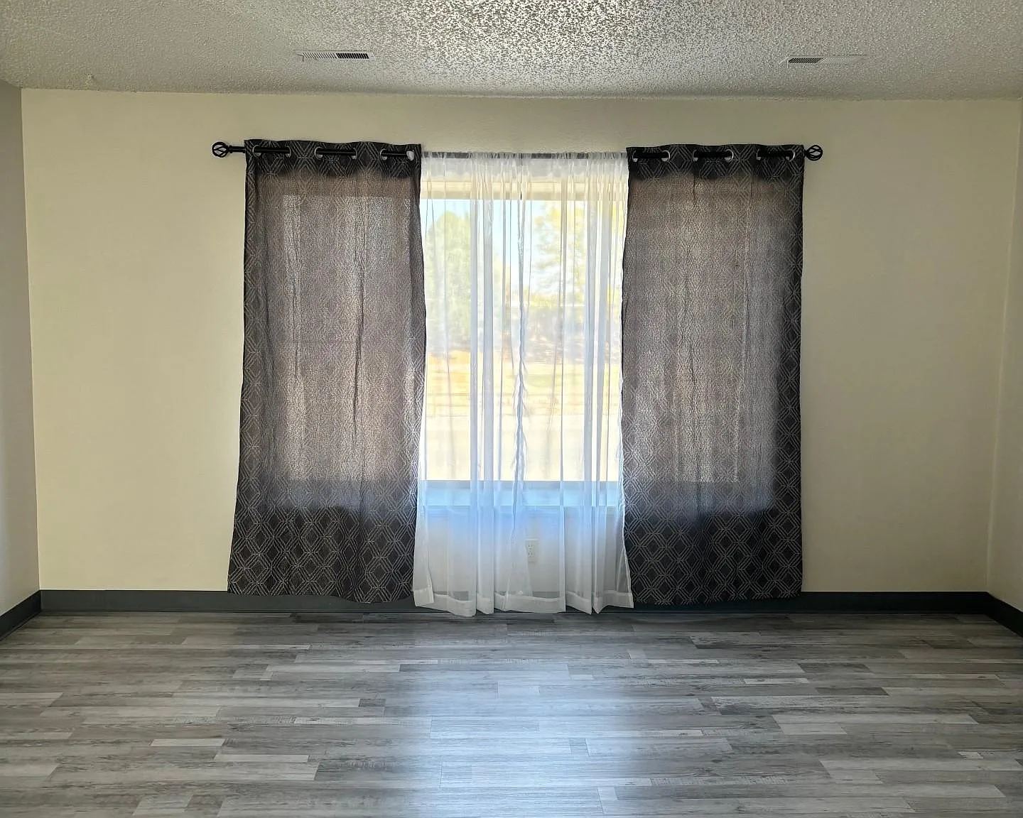 2 bed, 941 sqft, $975 — Photo 3