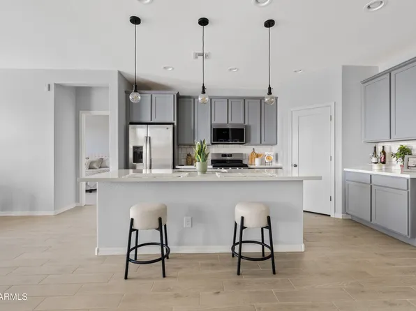 766 W WIND CAVE Drive, San Tan Valley, AZ 85140
