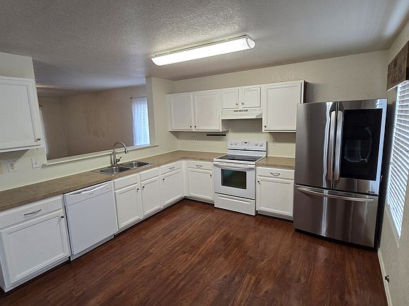 4th image of 111 Spruce Breeze