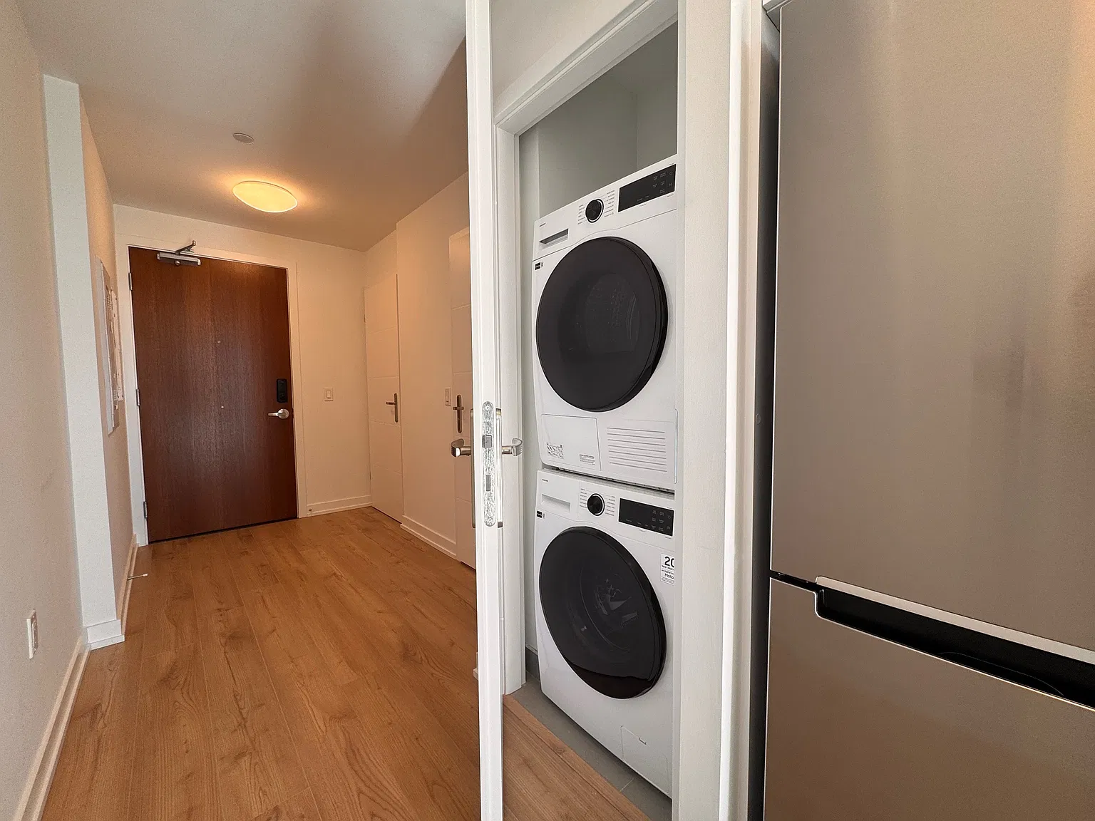 30 Francis Street South Kitchener — Photo 2
