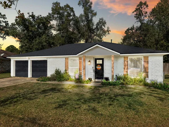 3410 Shadowcrest Ln, Spring, TX 77380