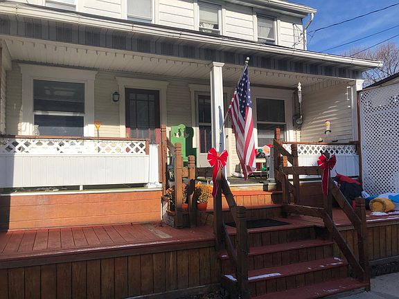 COVERED FRONT PORCH