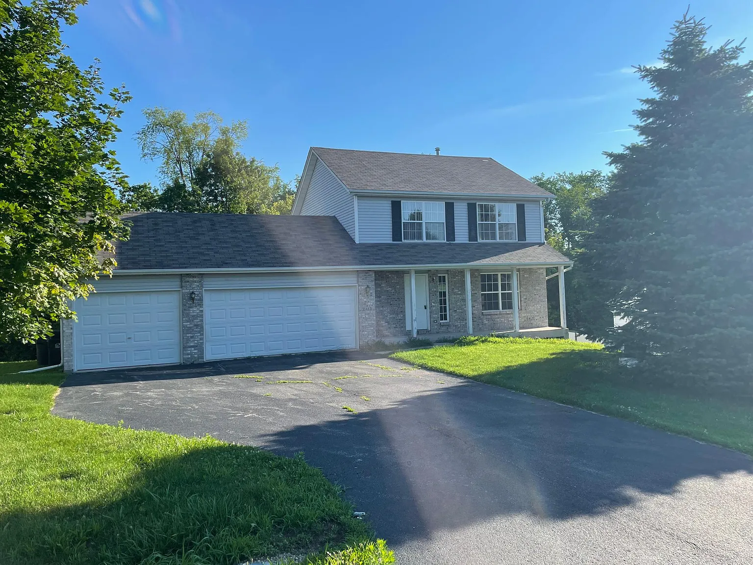 3 bed, 2.5 bath, 1374 sqft, $2,100 — Photo 1