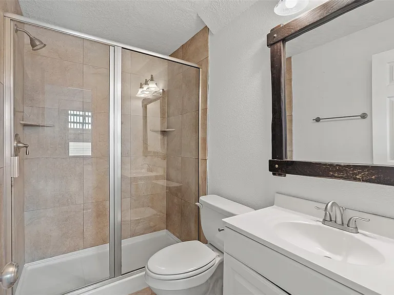 21812 Frio Dr — Photo 38
