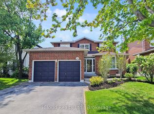 2088 Madden Blvd, Oakville, ON L6H3L6