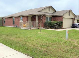 426 Summerside Ave, Lockhart, TX 78644
