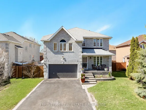 4 Whispering Pine Pl, Barrie, ON L4N 9R9