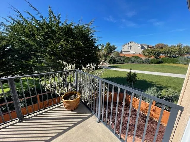 4992 Beach Wood Ct — Photo 51