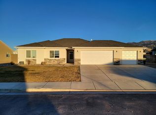 5120 N Bald Eagle Dr, Enoch, UT 84721