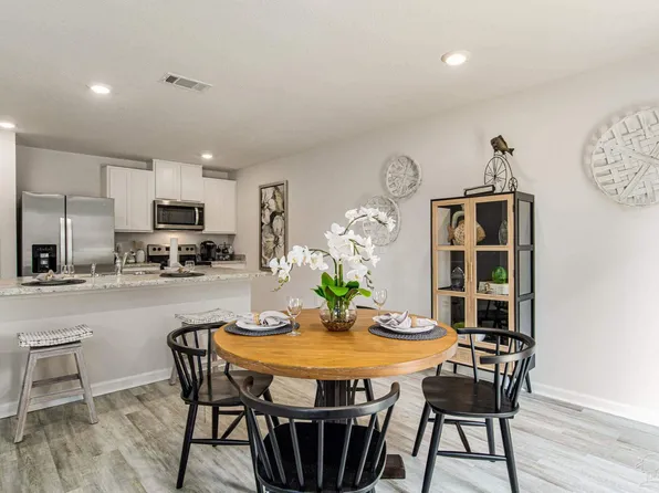 4322 Winged Elm Ct, Pace, FL 32571