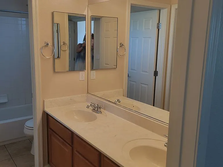 11424 Valentino Ln — Photo 23
