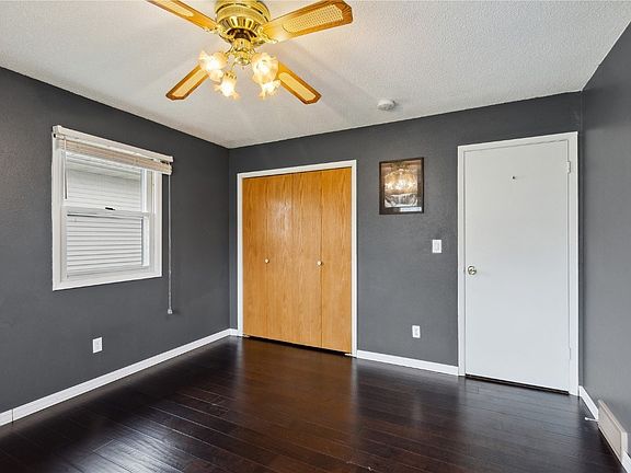 3rd image of 1255 Parkview Dr