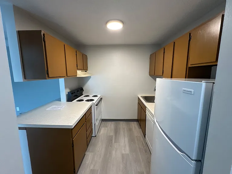 Oak Hills West Apartments — Photo 12