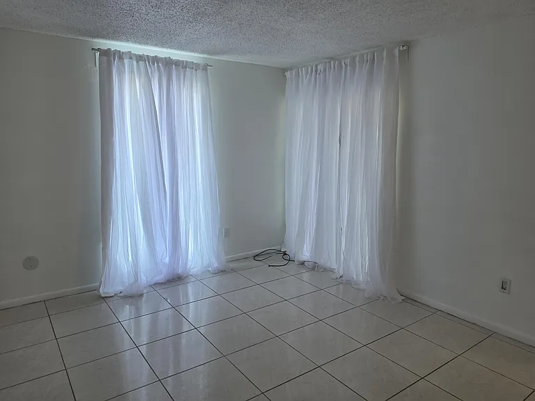 661 N University Dr #1-104 — Photo 6