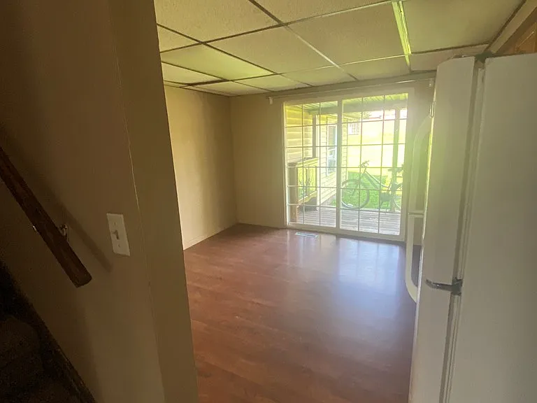 221 Washington Ave — Photo 6