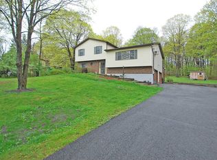 37 Brandy Ln, Wappingers Falls, NY 12590