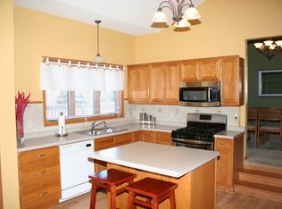 616 Spring Hill Bay, Woodbury, MN 55125