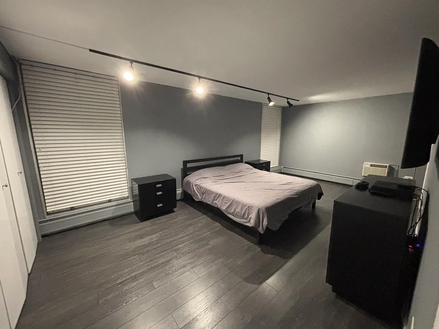 2 bed, 1600 sqft, $3,000 — Photo 4