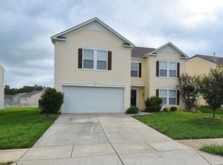 6606 Fawn View Dr, Charlotte, NC 28216