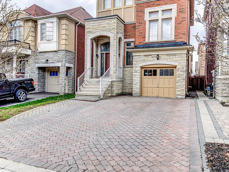 26 Yarden Dr — Photo 2