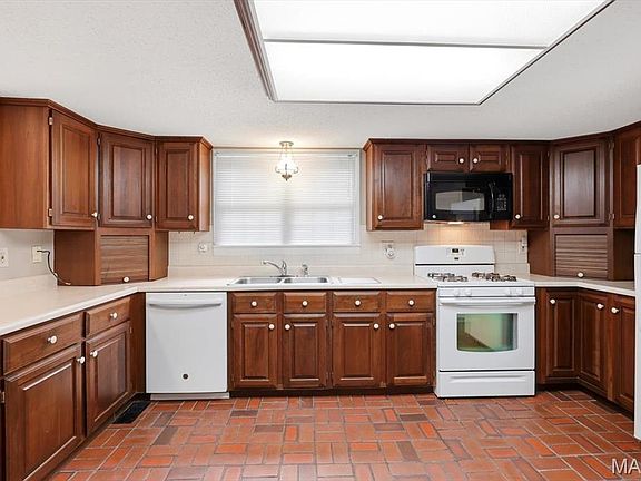 2nd image of 12268 Spring Place Ct