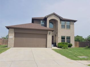 1129 Autumnwood Dr, Azle, TX 76020