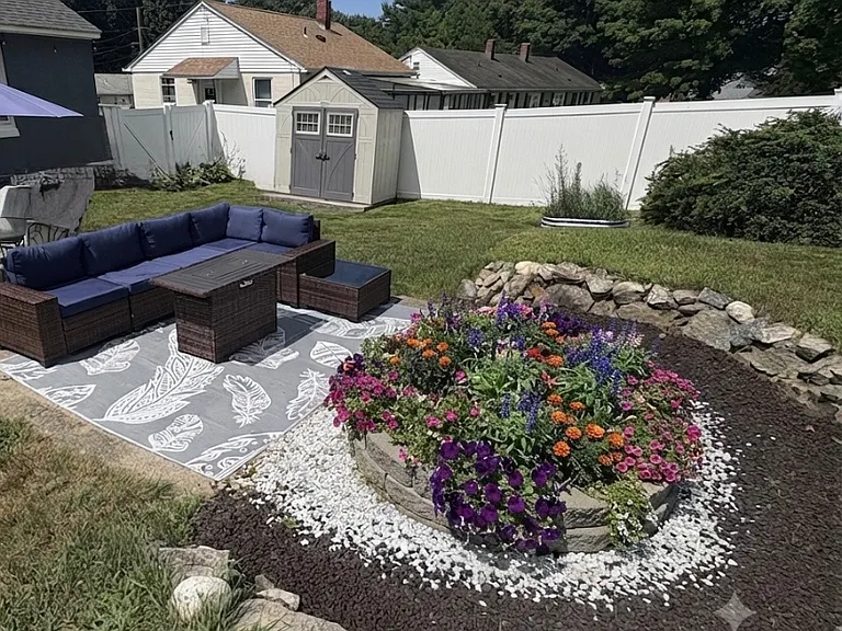 83 Lucille St — Photo 13