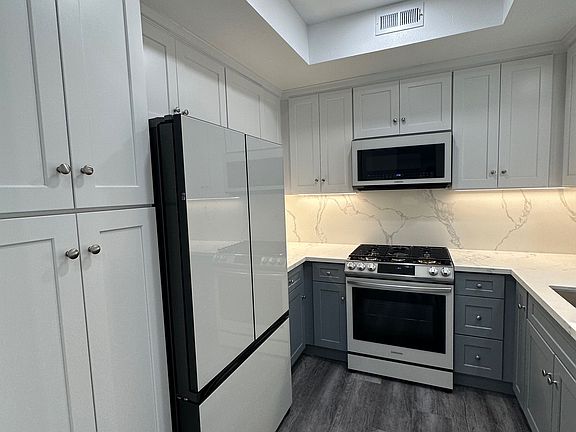 5th image of 3100 Puesta Del Sol Ct Unit 201
