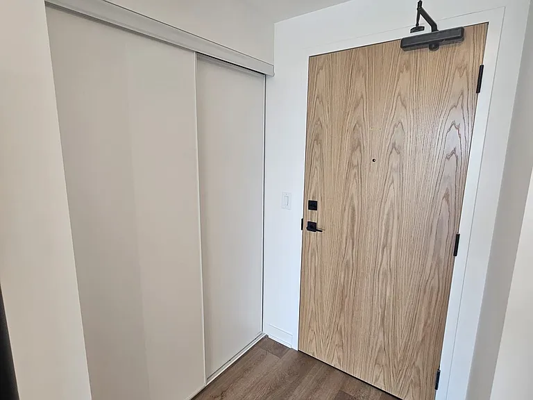 33 Erie Ave #610 — Photo 3