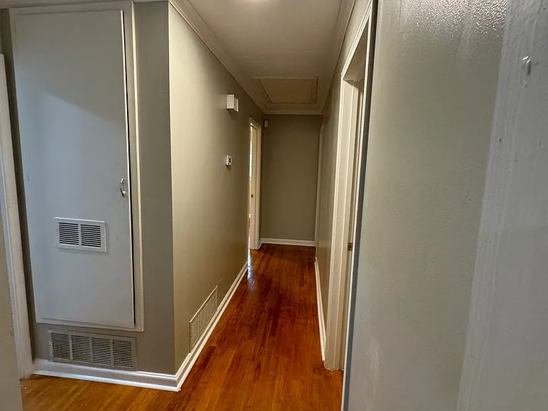 2434 Oxford Dr — Photo 20