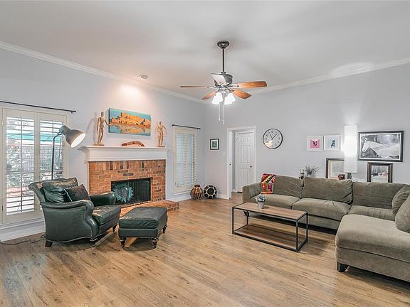 4th image of 1205 Churchill Dr