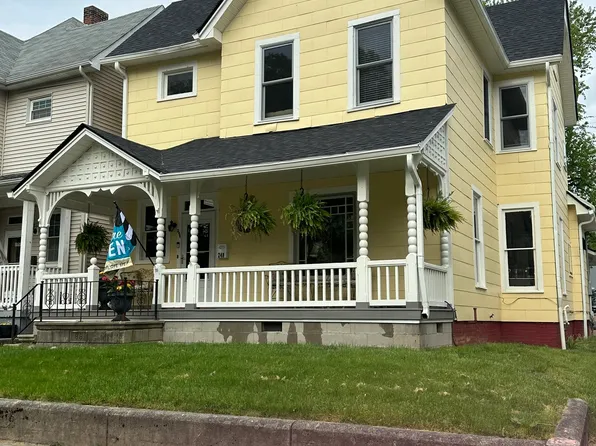 248 N 9th St, Noblesville, IN 46060