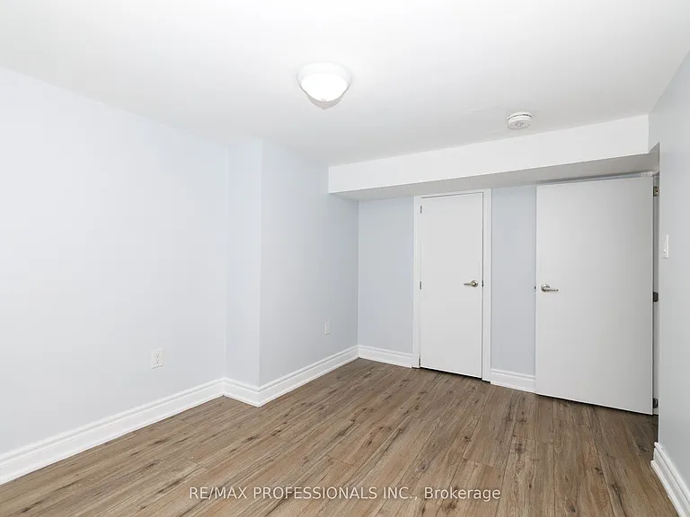 16 Nello St #BASEMENT — Photo 13