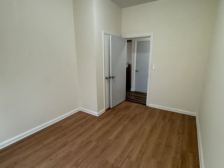 19-21 Everett Ave #1 — Photo 6