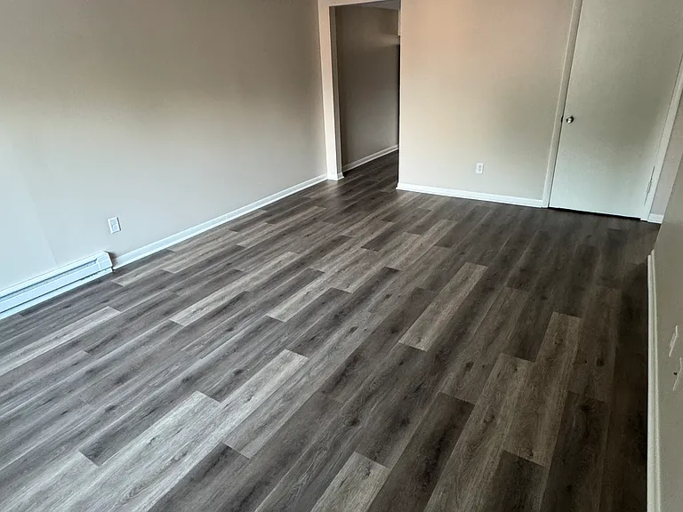 201 Begonia St NE #9 — Photo 2