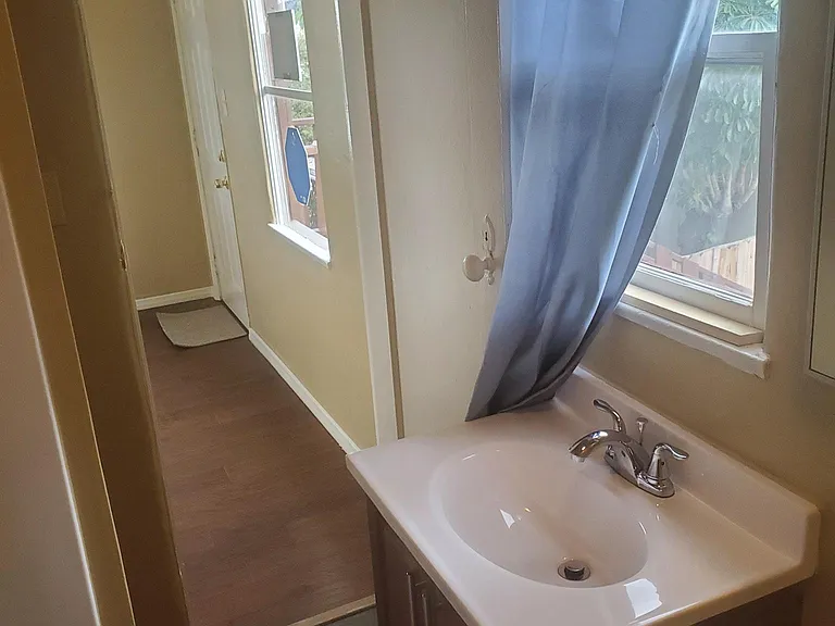 1218 D St #C — Photo 20