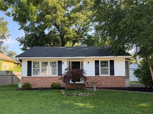 404 E Hale St, Spring Hill, KS 66083