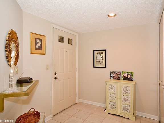 3rd image of 5823 Parkwalk Dr