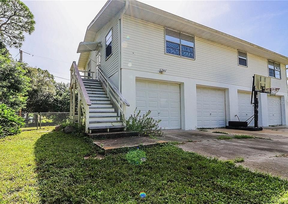 1st image of 23400 Harper Ave