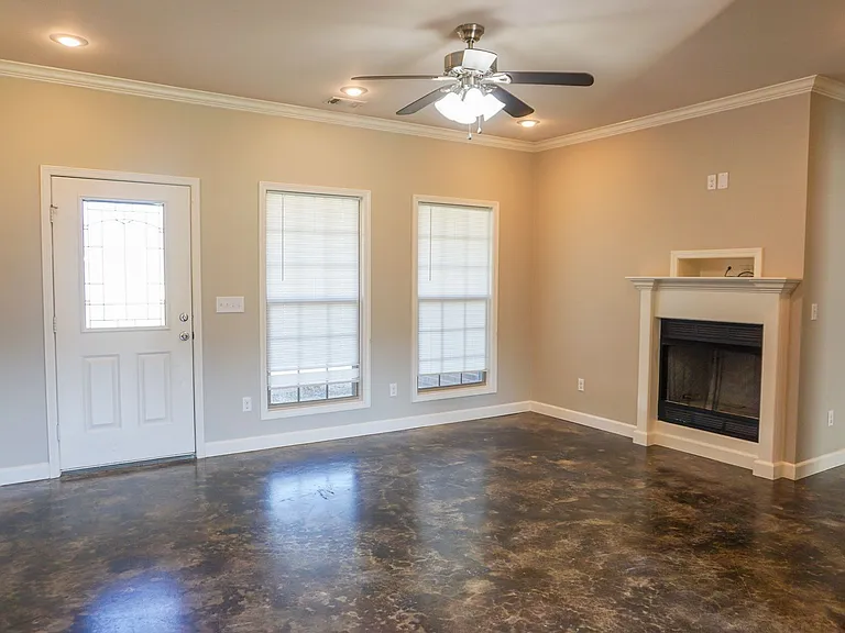 233 County Road 416 — Photo 3
