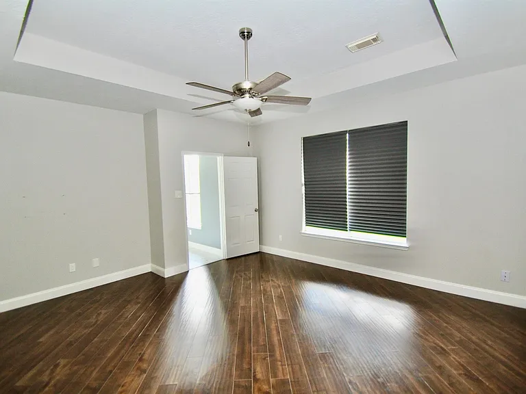 8819 Hedgestone Ct — Photo 12